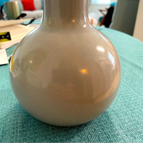 Vintage Gord Ceramic Vases Large Grey and Smaller Purple Great Color and Design - Picture 5 of 11